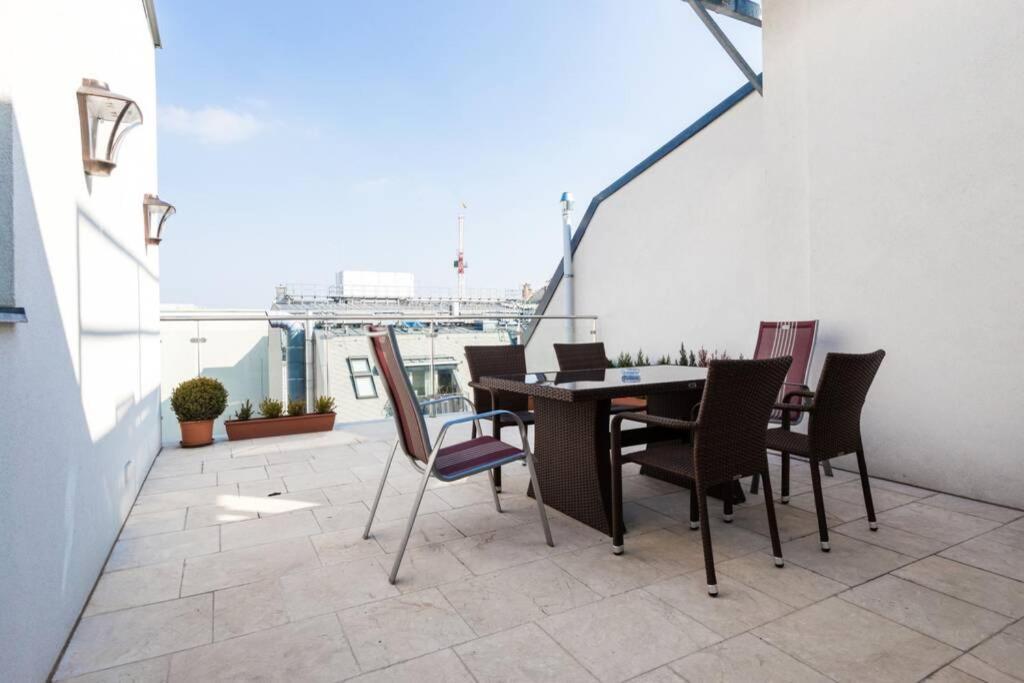 ウィーンGrosses Penthouse #12 Mit Terrasse Und Aussichtアパートメント エクステリア 写真