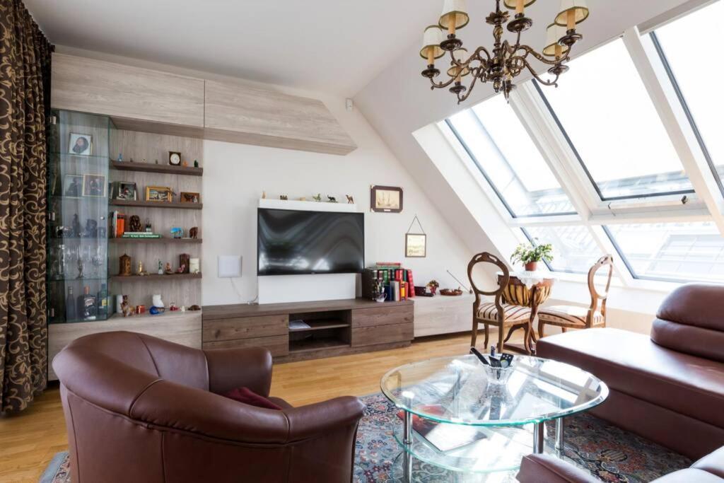 ウィーンGrosses Penthouse #12 Mit Terrasse Und Aussichtアパートメント エクステリア 写真