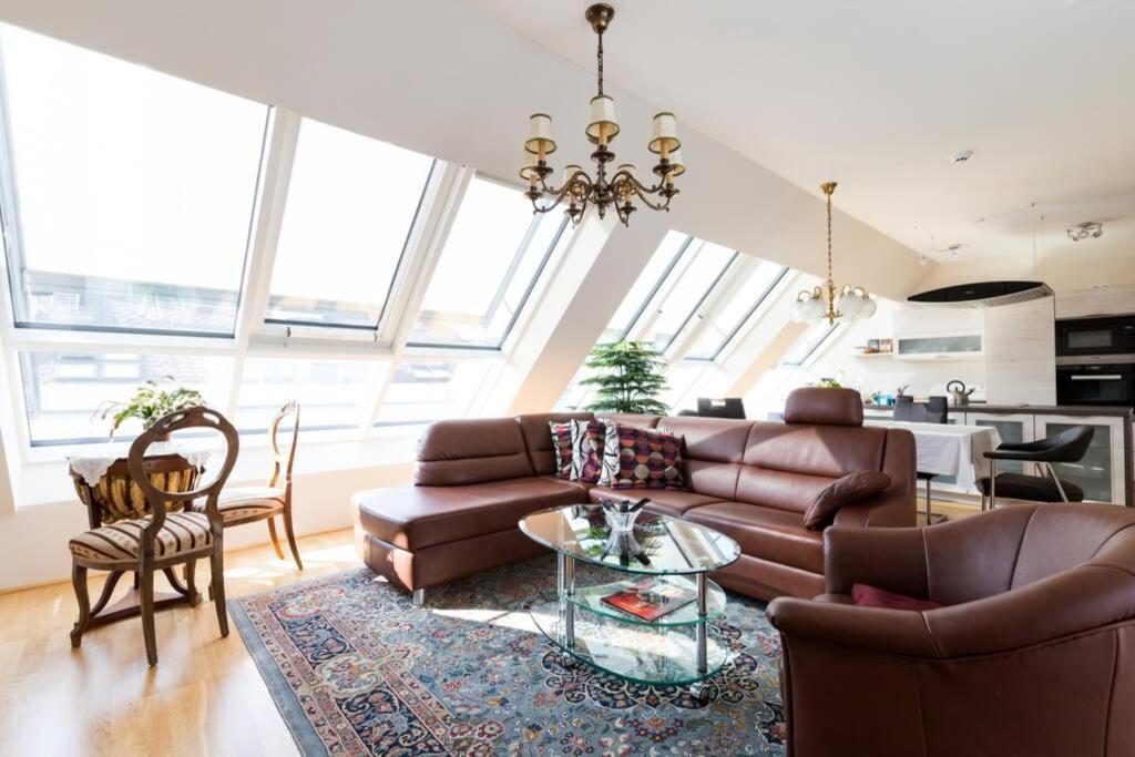ウィーンGrosses Penthouse #12 Mit Terrasse Und Aussichtアパートメント エクステリア 写真
