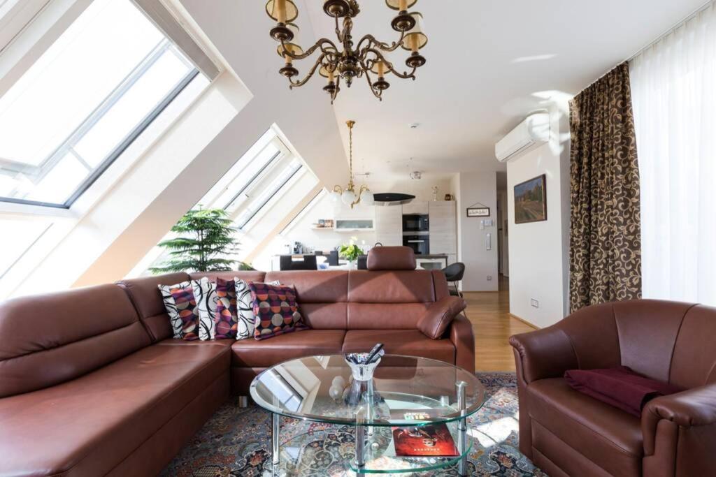 ウィーンGrosses Penthouse #12 Mit Terrasse Und Aussichtアパートメント エクステリア 写真